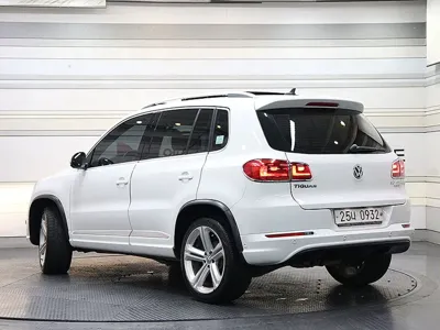 Volkswagen Tiguan 2015, 83974 км, за 9452.54 USD