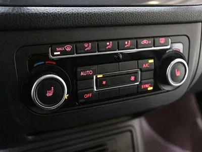 Volkswagen Tiguan 2015, 83974 км, за 9452.54 USD - фото 10