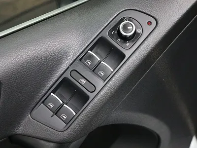 Volkswagen Tiguan 2015, 83974 км, за 9452.54 USD - фото 12