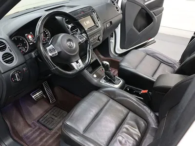 Volkswagen Tiguan 2015, 83974 км, за 9452.54 USD - фото 18