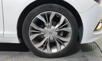 Hyundai Sonata 2015, 121545 км, за 5814.34 USD