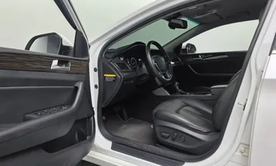 Hyundai Sonata 2015, 121545 км, за 5814.34 USD - фото 11