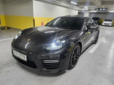 Porsche Panamera 2016, 107226 км, за 17395.3 USD
