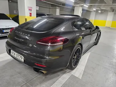 Porsche Panamera 2016, 107226 км, за 17395.3 USD