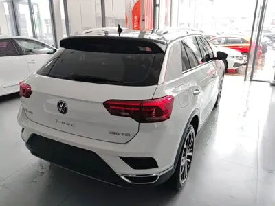 Volkswagen T-Roc 2021, 62600 км, за 10785.55 USD - фото 7