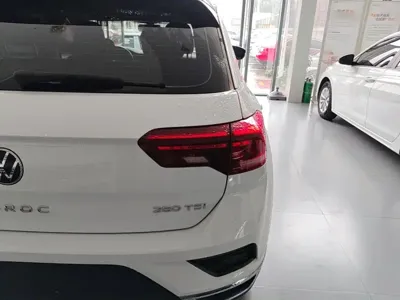 Volkswagen T-Roc 2021, 62600 км, за 10785.55 USD - фото 8