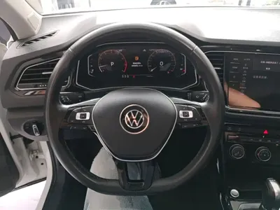 Volkswagen T-Roc 2021, 62600 км, за 10785.55 USD - фото 11