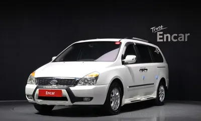 Kia Canival · 2012 год