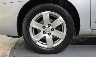 Kia Carens 2008, 225041 км, за 1837.99 USD