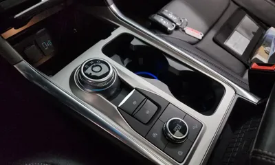 Ford Explorer 2020, 73725 км, за 16947.01 USD - фото 9