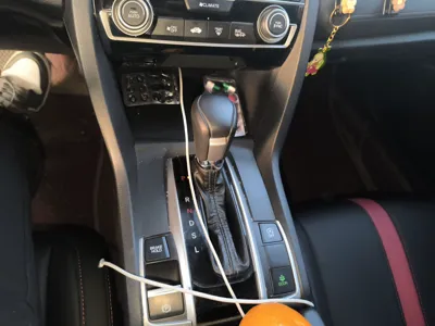 Honda Civic 2019, 130600 км, за 8882 USD - фото 15