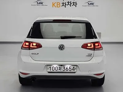 Volkswagen Golf 2015, 135227 км, за 4918.14 USD