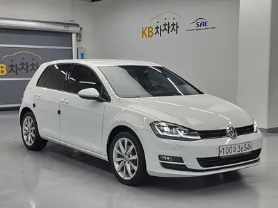 Volkswagen Golf 2015, 135227 км, за 4918.14 USD
