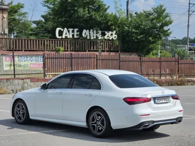 Mercedes-Benz E-Class 2023, 21000 км, за 28149.9 USD