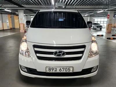 Hyundai Starex 2017, 118176 км, за 6956.12 USD