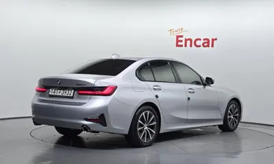 BMW 3-Series 2020, 82840 км, за 15628.05 USD