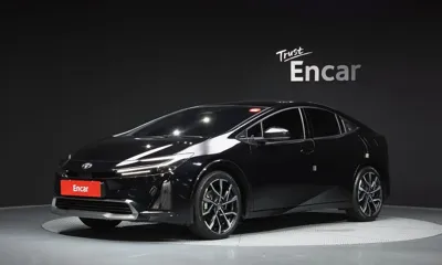 Toyota Prius · 2026 год