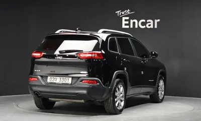 Jeep Cherokee 2018, 96037 км, за 6821.19 USD