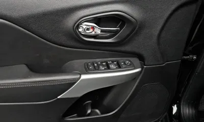 Jeep Cherokee 2018, 96037 км, за 6821.19 USD - фото 17