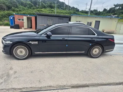 Genesis G90 2021, 95601 км, за 26254.09 USD