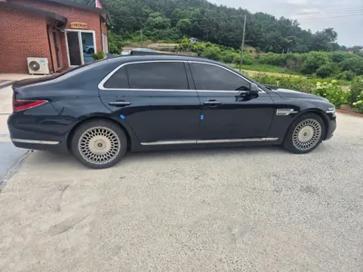 Genesis G90 2021, 95601 км, за 26254.09 USD