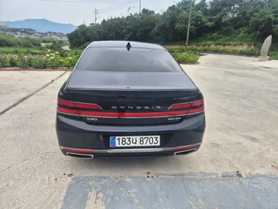 Genesis G90 2021, 95601 км, за 26254.09 USD