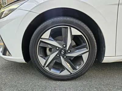 Hyundai Avante 2023, 47739 км, за 13977.88 USD