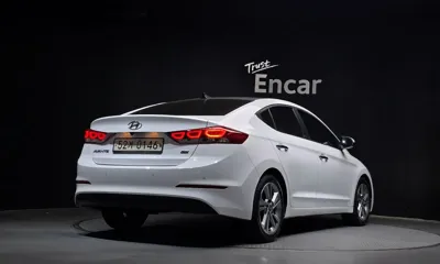 Hyundai Avante 2017, 109824 км, за 5942.63 USD