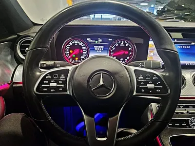 Mercedes-Benz E-Class 2020, 48387 км, за 20186.23 USD - фото 8