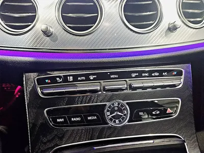 Mercedes-Benz E-Class 2020, 48387 км, за 20186.23 USD - фото 13