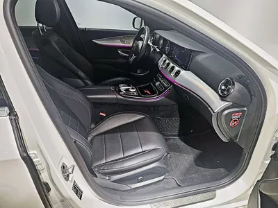 Mercedes-Benz E-Class 2020, 48387 км, за 20186.23 USD - фото 18