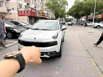 Lynk & Co 01 · 2019 год