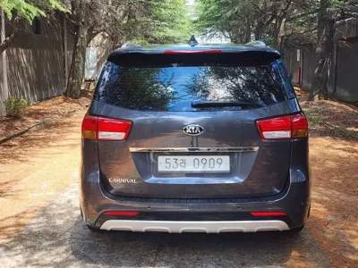 Kia Canival 2016, 201037 км, за 5844.11 USD