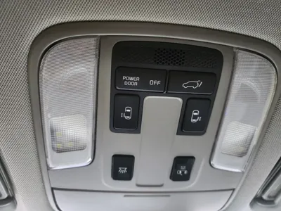 Kia Canival 2016, 201037 км, за 5844.11 USD - фото 15
