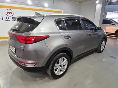 Kia Sportage 2016, 329000 км, за 4364.82 USD