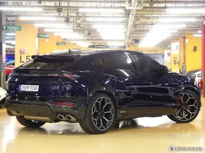 Lamborghini Urus 2023, 6699 км, за 248860.07 USD