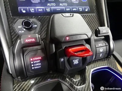 Lamborghini Urus 2023, 6699 км, за 248860.07 USD - фото 9