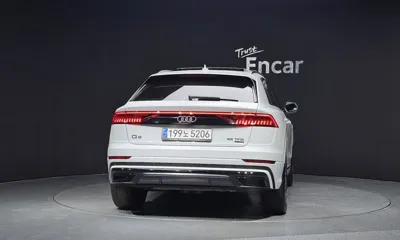 Audi Q8 2023, 27793 км, за 56180.63 USD