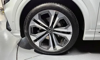 Audi Q8 2023, 27793 км, за 56180.63 USD