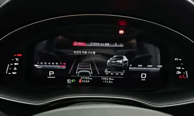 Audi Q8 2023, 27793 км, за 56180.63 USD - фото 8