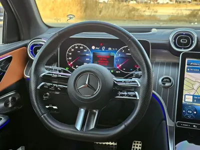 Mercedes-Benz GLC-Class 2023, 53807 км, за 40035.45 USD - фото 9