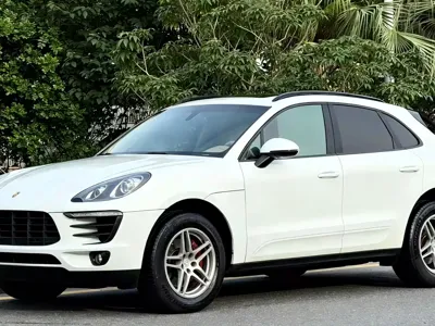 Porsche Macan · 2015 год
