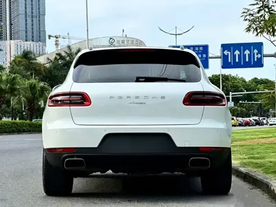 Porsche Macan 2015, 125000 км, за 12985.3 USD