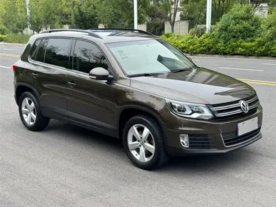 Volkswagen Tiguan 2013, 119000 км, за 4390.81 USD