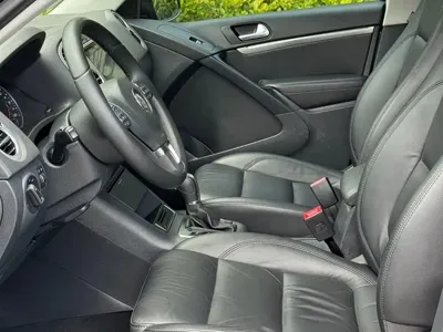 Volkswagen Tiguan 2013, 119000 км, за 4390.81 USD - фото 8