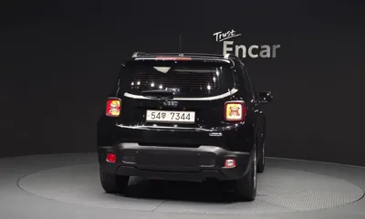 Jeep Renegade 2017, 136318 км, за 4201.13 USD