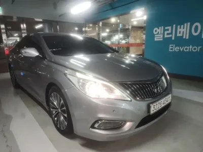 Hyundai Grandeur 2013, 136434 км, за 4529.34 USD