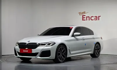 BMW 5-Series · 2021 год