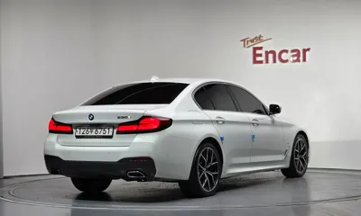 BMW 5-Series 2021, 64084 км, за 22725.78 USD