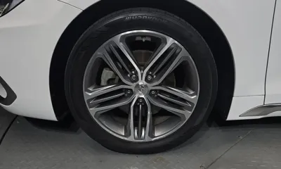 Hyundai Grandeur 2019, 132096 км, за 8143.33 USD